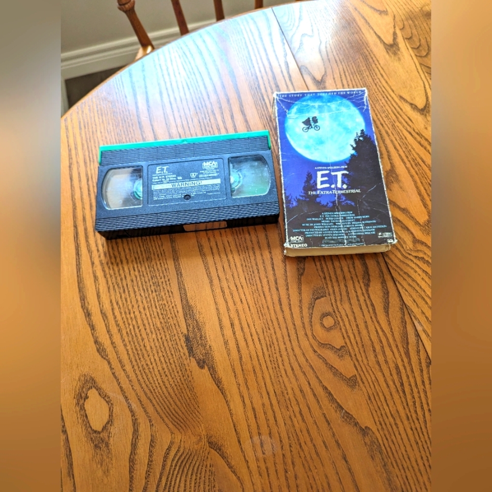 ET The Extra-Terrestrial Movie. 1982. Steven Spielberg Film.